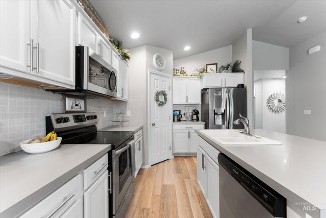 730 W Treehouse Way, Kuna, ID 83634