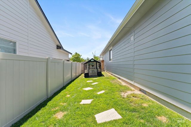 730 W Treehouse Way, Kuna, ID 83634