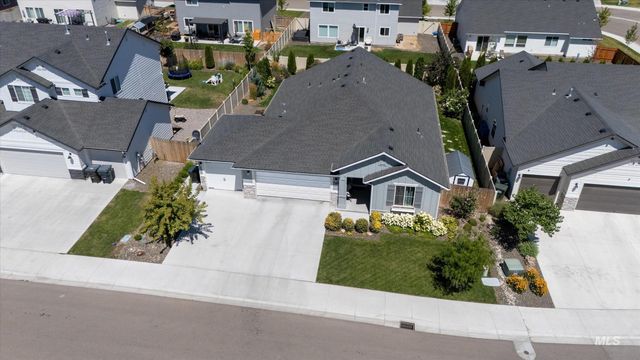 730 W Treehouse Way, Kuna, ID 83634