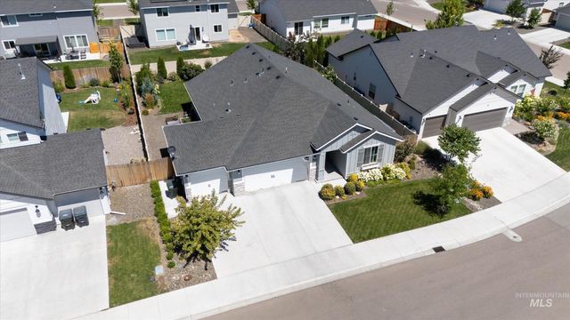 730 W Treehouse Way, Kuna, ID 83634