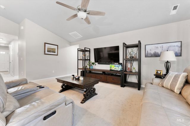730 W Treehouse Way, Kuna, ID 83634