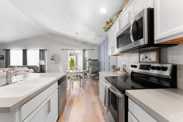 730 W Treehouse Way, Kuna, ID 83634