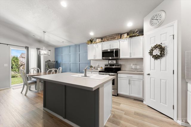 730 W Treehouse Way, Kuna, ID 83634