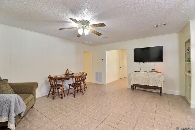 11260 Triche Rd, Gonzales, LA 70737