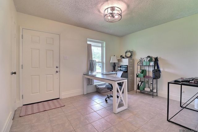 11260 Triche Rd, Gonzales, LA 70737