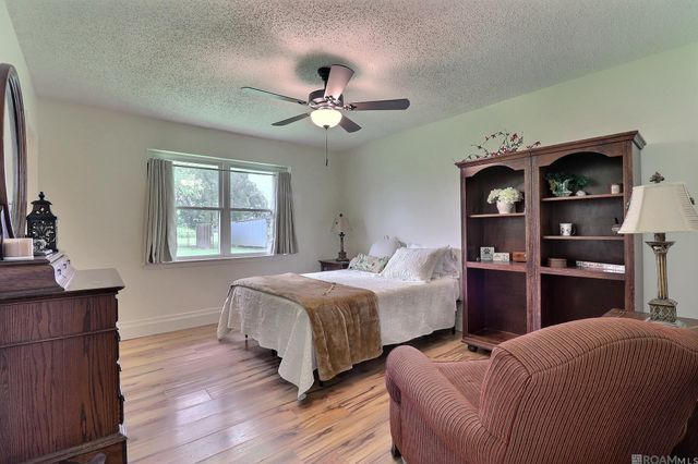 11260 Triche Rd, Gonzales, LA 70737