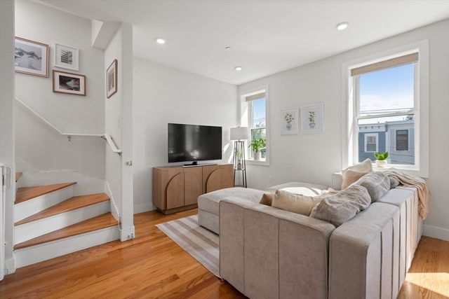 284 Sumner St 3, Boston, MA 02128