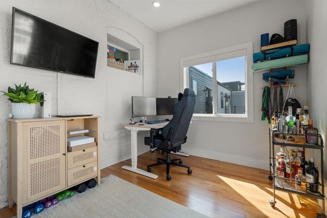 284 Sumner St 3, Boston, MA 02128