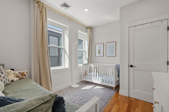 284 Sumner St 3, Boston, MA 02128