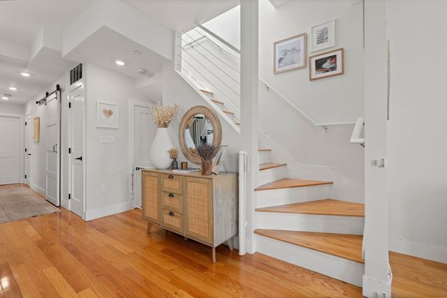 284 Sumner St 3, Boston, MA 02128