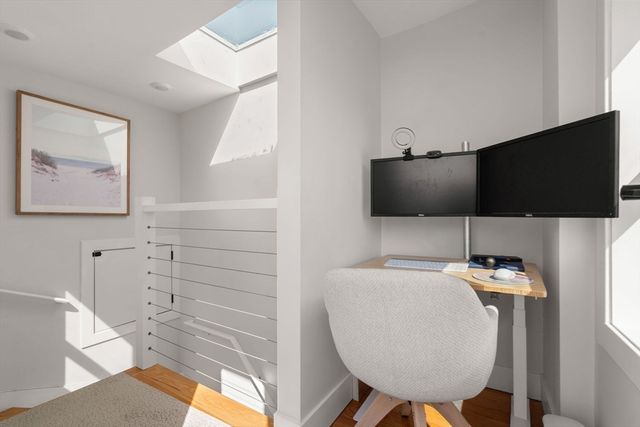 284 Sumner St 3, Boston, MA 02128