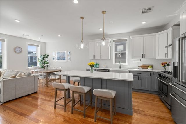 284 Sumner St 3, Boston, MA 02128