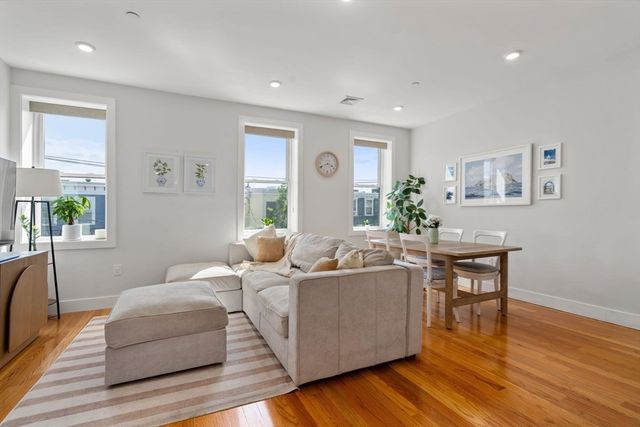 284 Sumner St 3, Boston, MA 02128