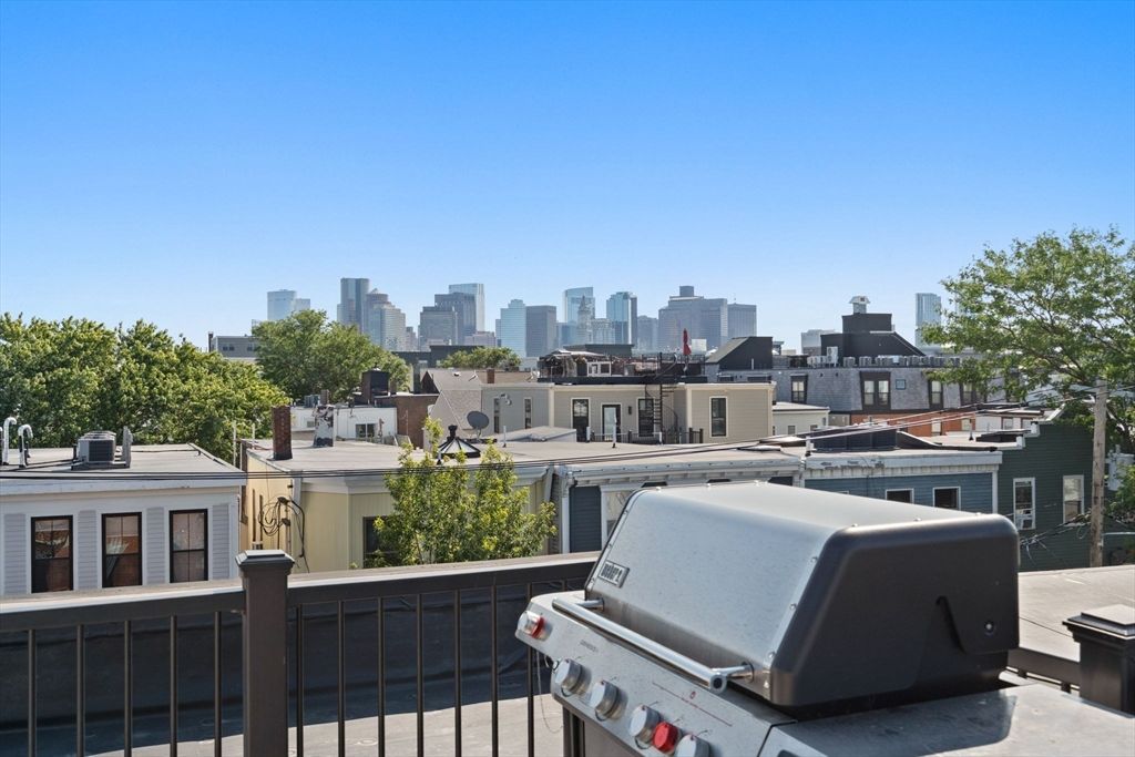 284 Sumner St 3, Boston, MA 02128