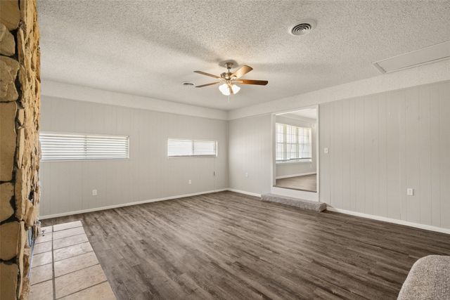 2405 Patricia Lane, Garland, TX 75041