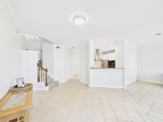 483 Mariners Drive, Kemah, TX 77565