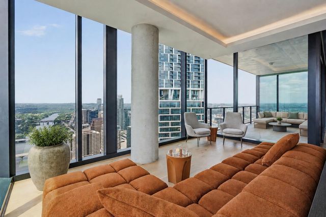 610 Davis ST 5003, Austin, TX 78701