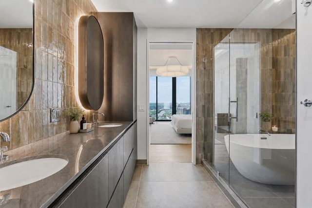 610 Davis ST 5003, Austin, TX 78701