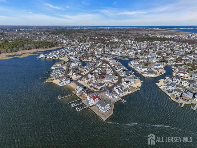 141 Vanard Drive, Brick, NJ 08723