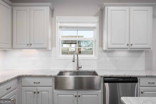 6833 Omaha Drive, Midland, GA 31820