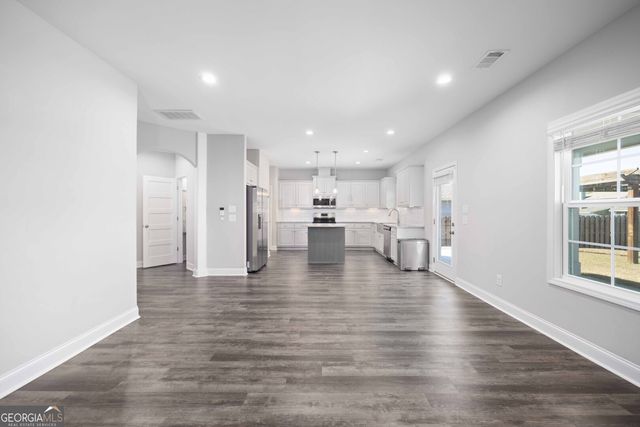 6833 Omaha Drive, Midland, GA 31820