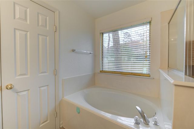 46 Drifting Shadows Circle, The Woodlands, TX 77385