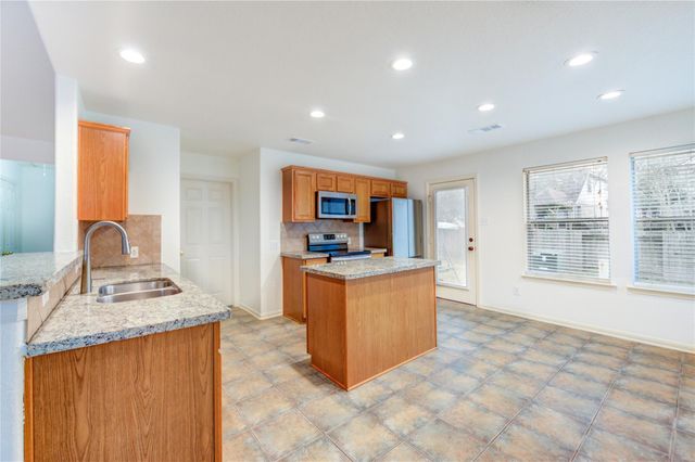 46 Drifting Shadows Circle, The Woodlands, TX 77385