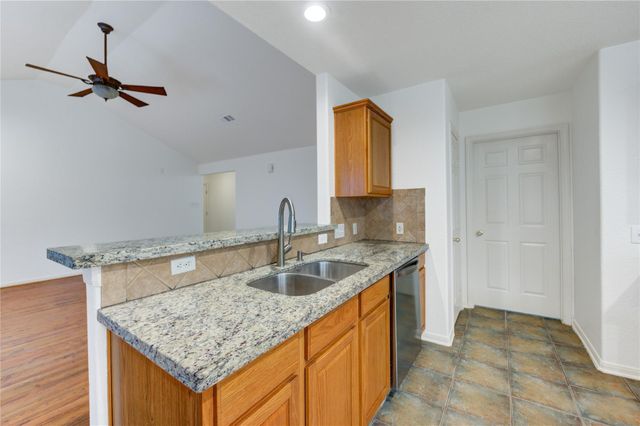 46 Drifting Shadows Circle, The Woodlands, TX 77385