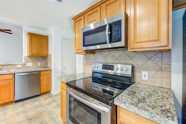 46 Drifting Shadows Circle, The Woodlands, TX 77385