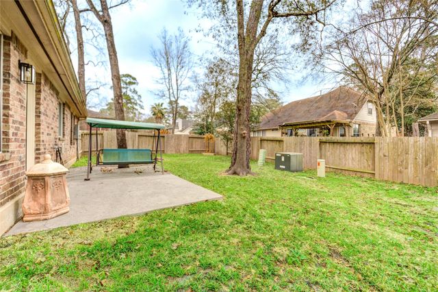 46 Drifting Shadows Circle, The Woodlands, TX 77385