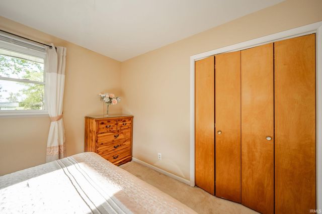 1020 E Shockley Road, Muncie, IN 47302