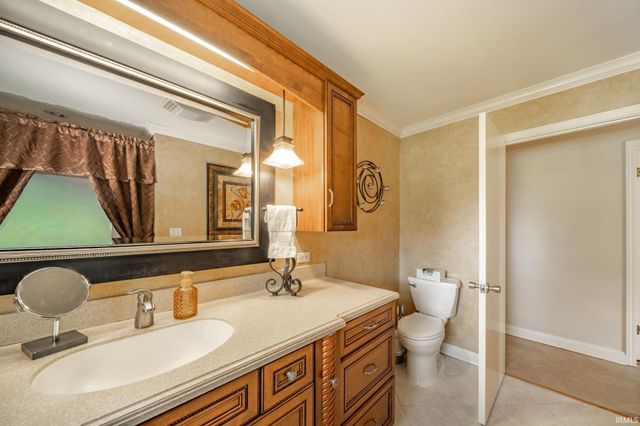 1020 E Shockley Road, Muncie, IN 47302