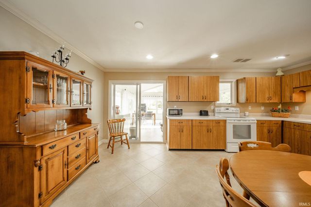 1020 E Shockley Road, Muncie, IN 47302