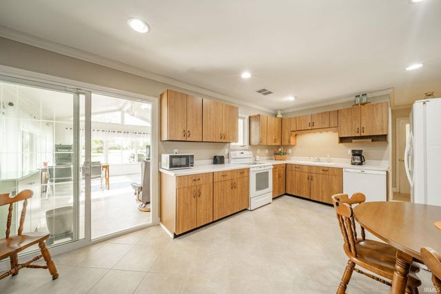1020 E Shockley Road, Muncie, IN 47302