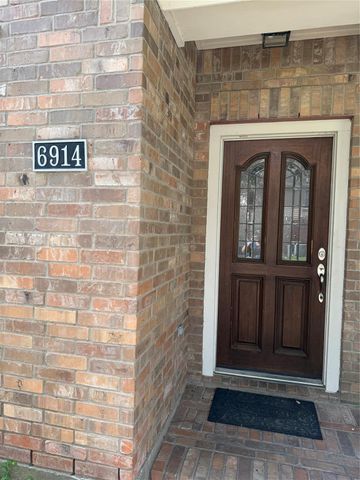 6914 Sunflower Grove Drive, Humble, TX 77346