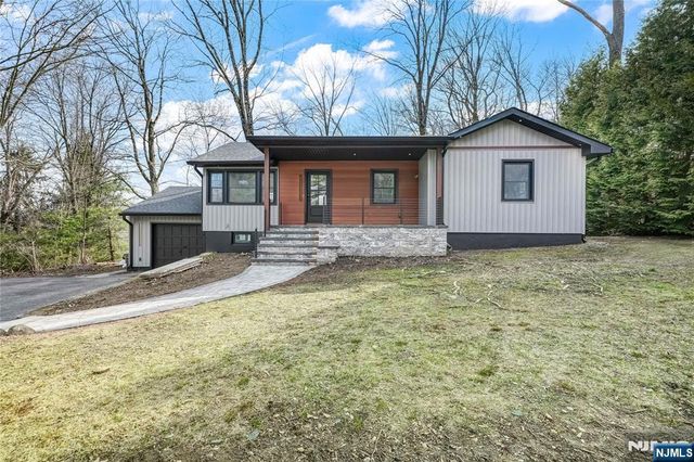 132 Upper High Crest Road, West Milford, NJ 07480