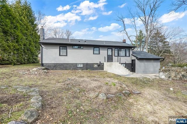 132 Upper High Crest Road, West Milford, NJ 07480