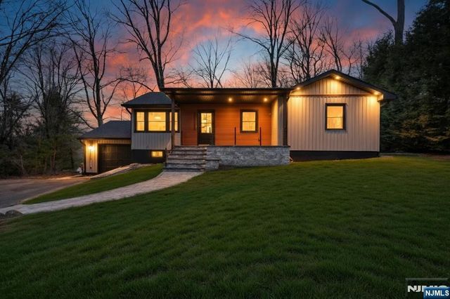 132 Upper High Crest Road, West Milford, NJ 07480