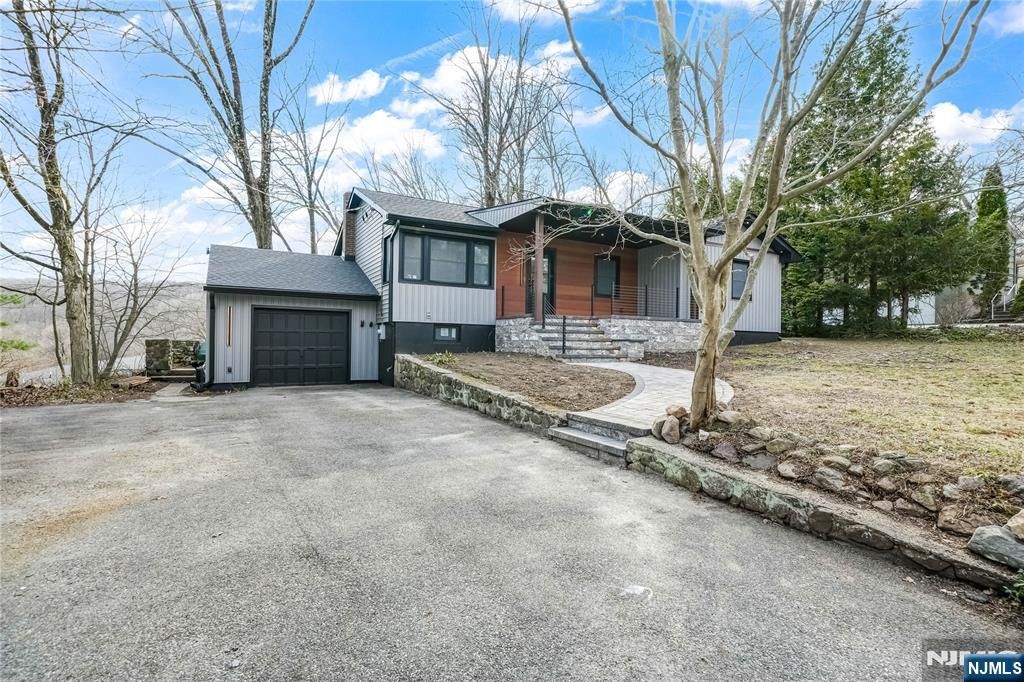 132 Upper High Crest Road, West Milford, NJ 07480