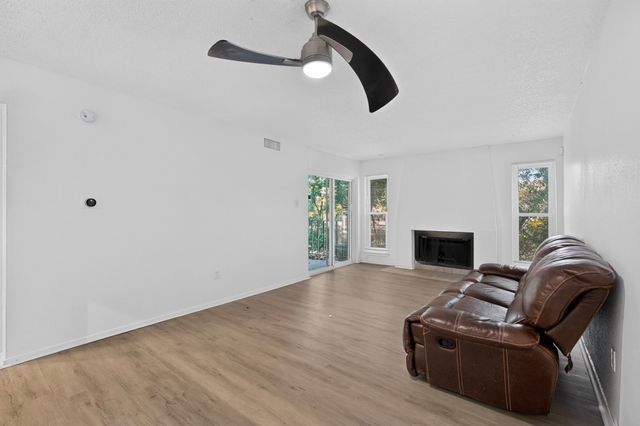 6050 Melody Lane 227, Dallas, TX 75231