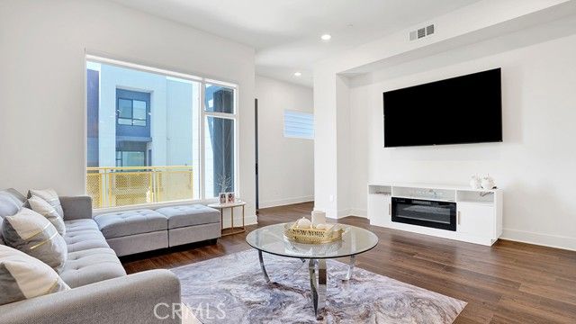 16372 Moonstone Circle, Tustin, CA 92782