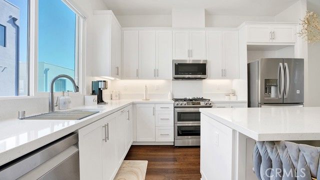 16372 Moonstone Circle, Tustin, CA 92782