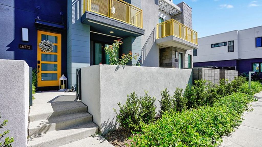 16372 Moonstone Circle, Tustin, CA 92782