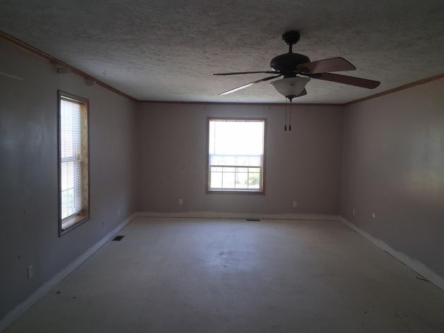 9292 Hood Road, New Straitsville, OH 43766