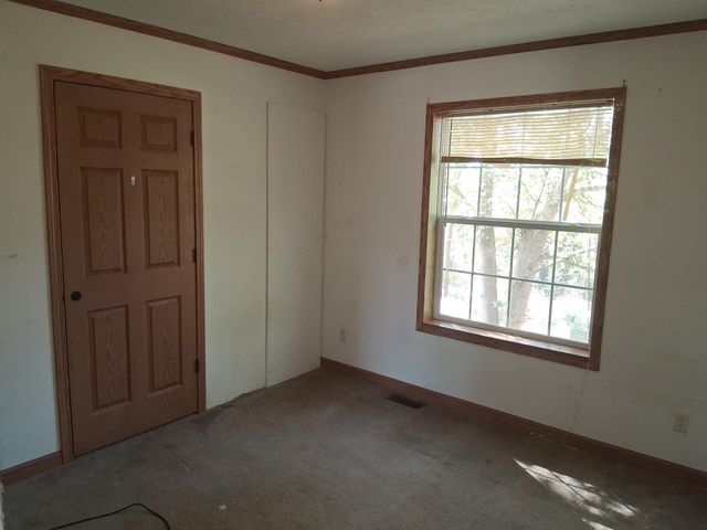 9292 Hood Road, New Straitsville, OH 43766