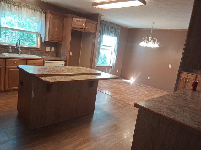 9292 Hood Road, New Straitsville, OH 43766