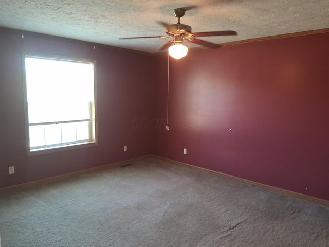 9292 Hood Road, New Straitsville, OH 43766