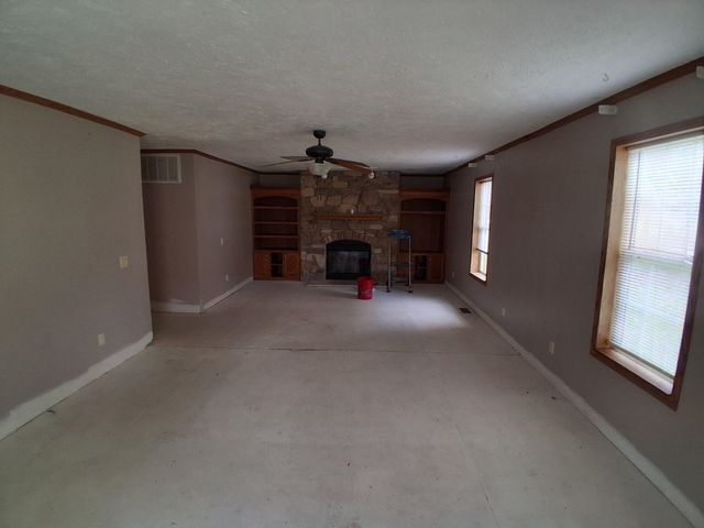 9292 Hood Road, New Straitsville, OH 43766