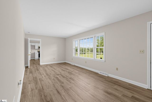 300 Drury Lane, Mauldin, SC 29662