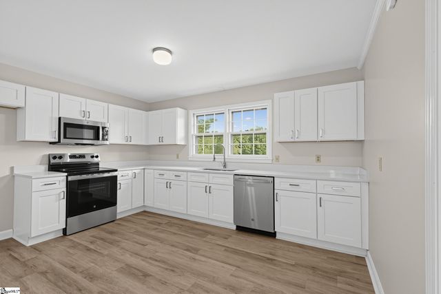 300 Drury Lane, Mauldin, SC 29662